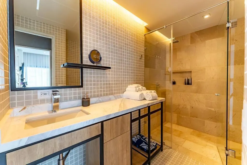 Casa Camaleon Luxury Condominium. Sea Views. Pools Playa del Carmen Apartment