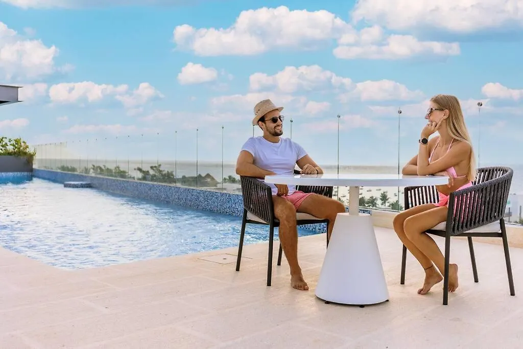 Casa Camaleon Luxury Condominium. Sea Views. Pools Playa del Carmen