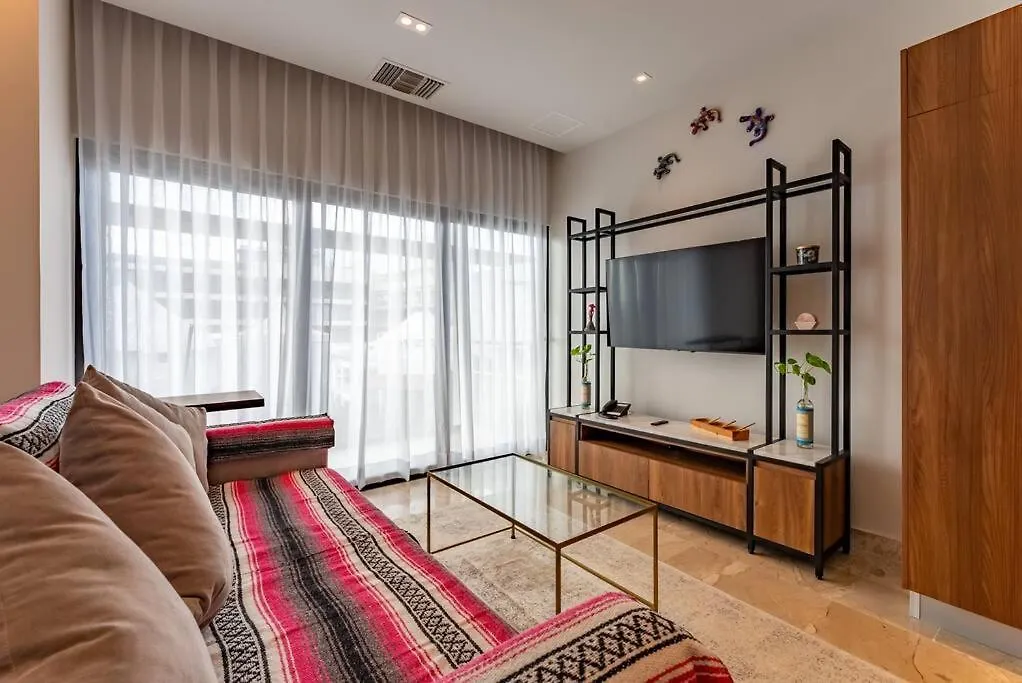 Casa Camaleon Luxury Condominium. Sea Views. Pools Playa del Carmen